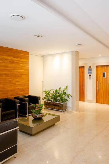 Com Servicos, Na Regiao De Sp Apartamento